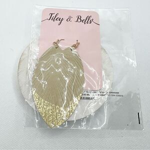 New Tiley and Bells Light Brown Metallic Leaf Dangle Drop Earrings